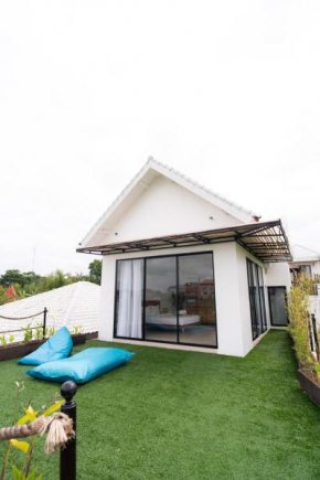 Villa Mila Mou - Spacious 4 BR Poolvilla in Canggu